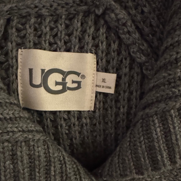 UGG Maribeth Charcoal Knit Women's Cape XL - Picture 5 of 9